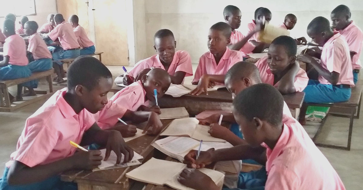 Kundeni Children studying